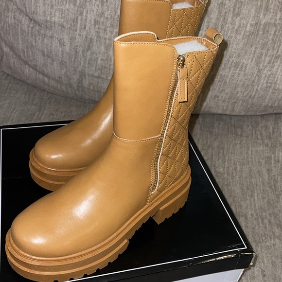 🆕🌿🧡QUPID: TAN Quilted Booties SIZE 8 - Picture 5 of 11
